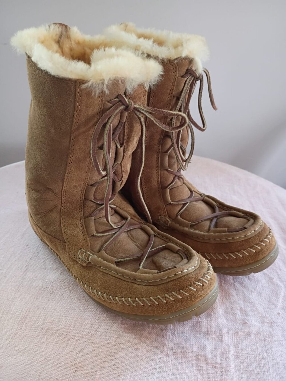 LL Bean Shearling Lace-Up Moccasin Boots Women’s Size 11 Suede